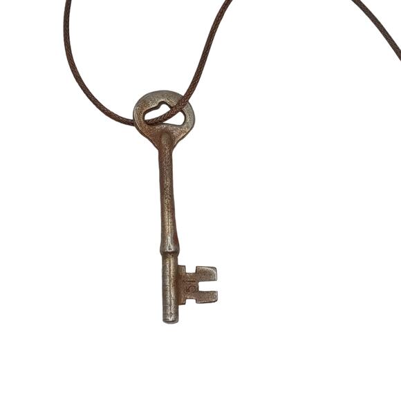 Skeleton Key Necklace Religious Jewelry Brown Faux Pendant Leather Cord #2 VTG - Picture 8 of 15
